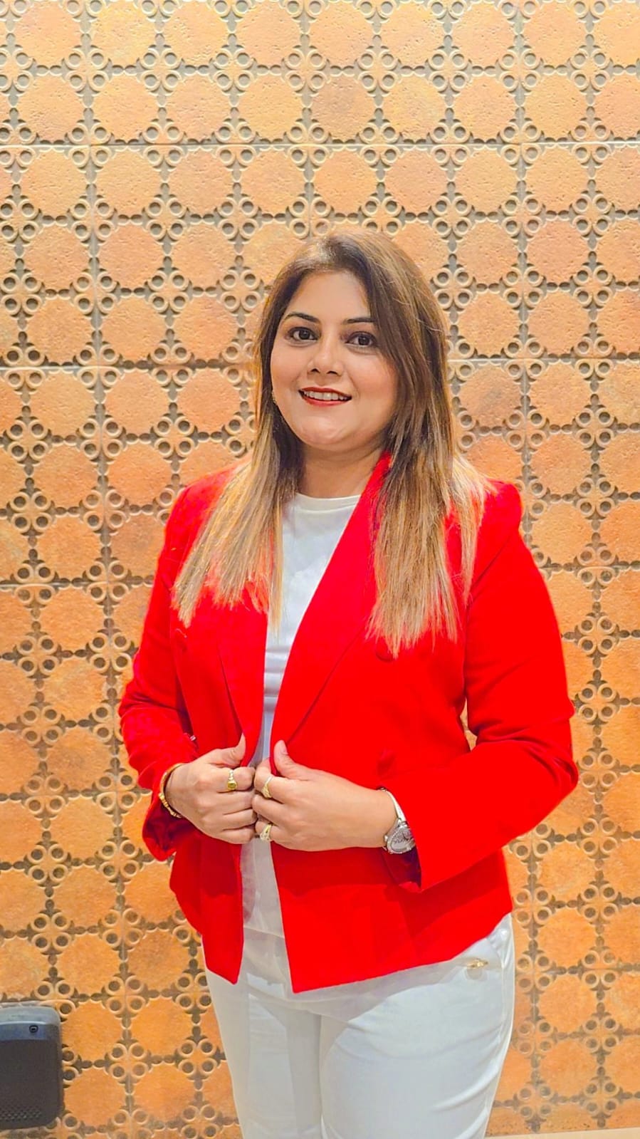 Glam up by sonali - About Us